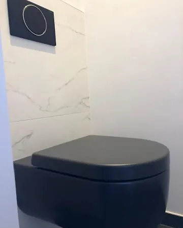 Bloc79/4 Apartment *